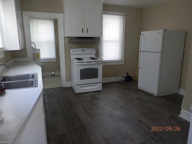 Foto del edificio - 9216 Atwood Ave