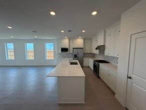 Building Photo - 2847 Gdn Mdw St