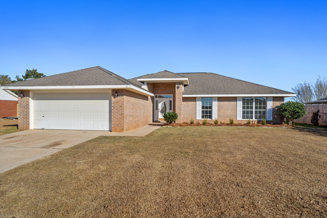 2520 E Ashford Park Dr, Foley, AL 36535 House Rental in Foley, AL