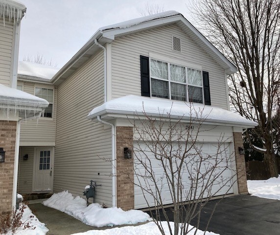 Foto principal - 2441 Stoughton Cir