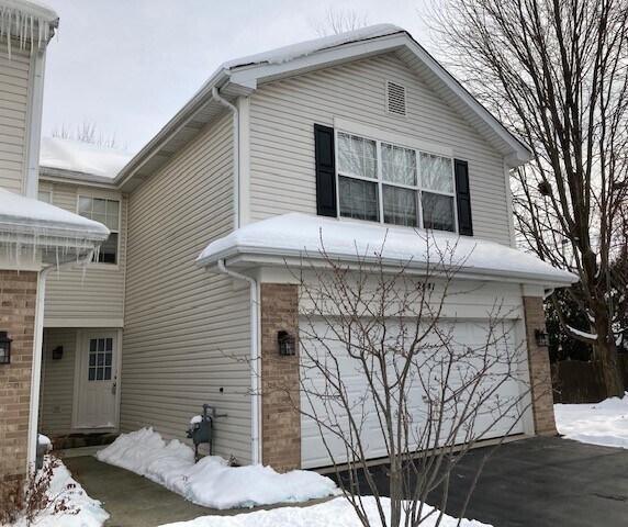 Primary Photo - 2441 Stoughton Cir