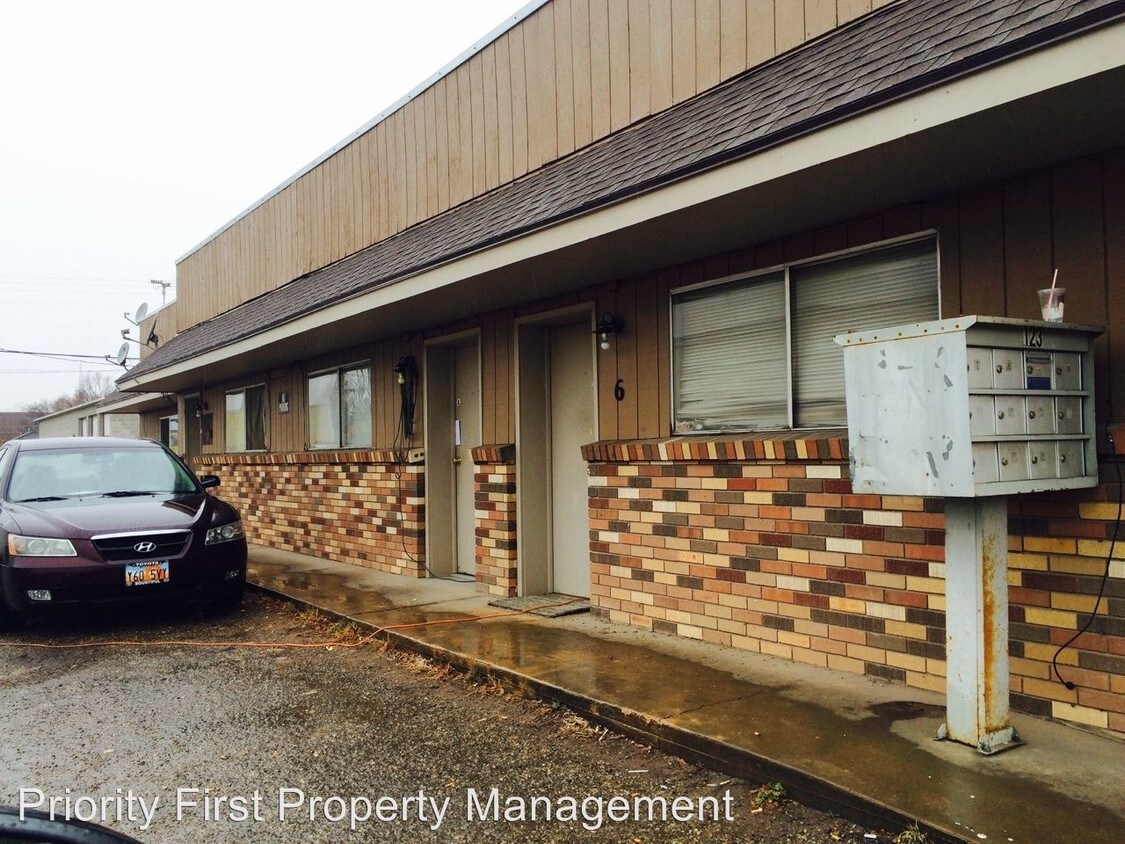 44 S Main St, Roosevelt, UT 84066 Condo for Rent in Roosevelt, UT