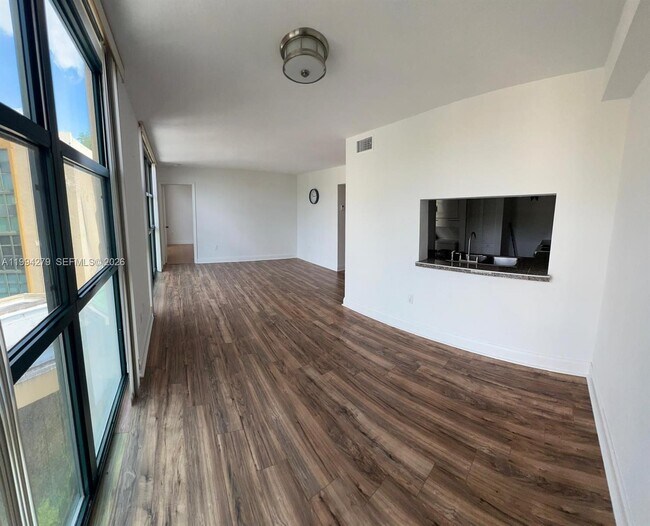 Foto del edificio - 11750 SW 18th St