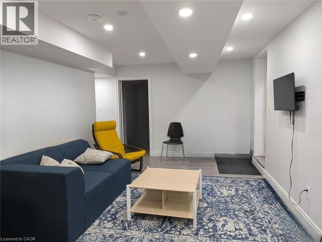 Photo du bâtiment - 285 Woodbine Ave