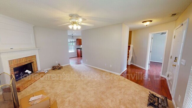 Building Photo - 101 Fairview Lake Way