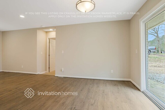 Foto del edificio - 1426 Spring Valley Ln