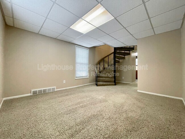 Building Photo - 3580 Marine St SW