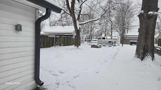 Foto del edificio - 2209 Central Ave