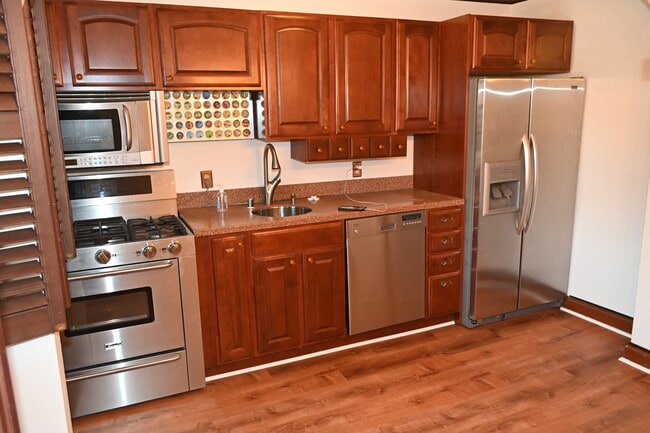 Building Photo - 3507 Wilkens Ave