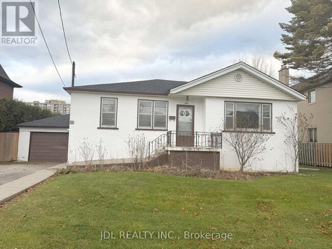 Building Photo - 229 Crestwood Rd