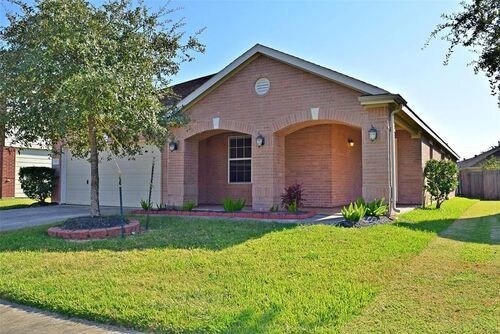 Primary Photo - 18123 Ravensbrook Ln