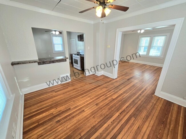 Building Photo - Spacious Single Family Home