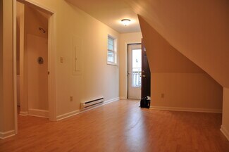 Building Photo - 337 S Broadway Park