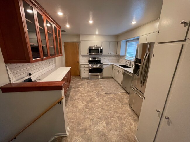 Building Photo - 923 Co Rd 7