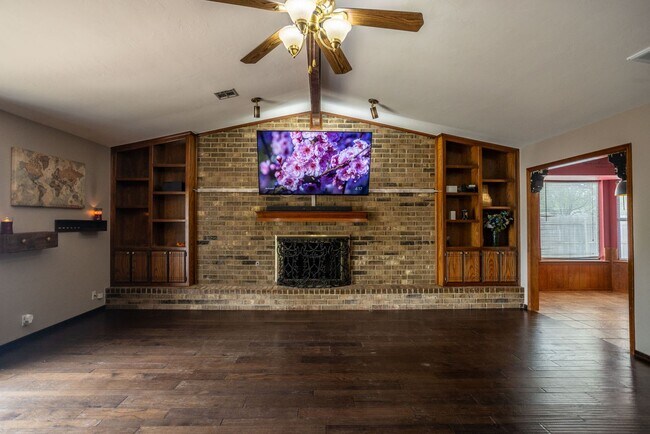 Building Photo - Singe Family Home Weatherford, OK