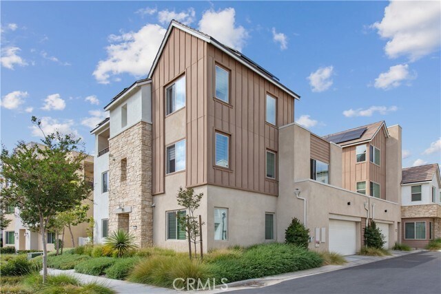 Building Photo - 143 Masterpiece