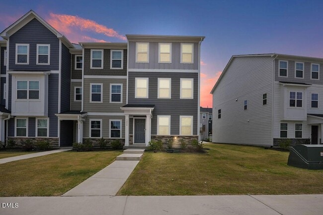 Building Photo - 1956 Rosedale Rdg Ave