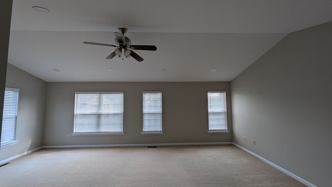 Building Photo - 441 Nottingham Ln
