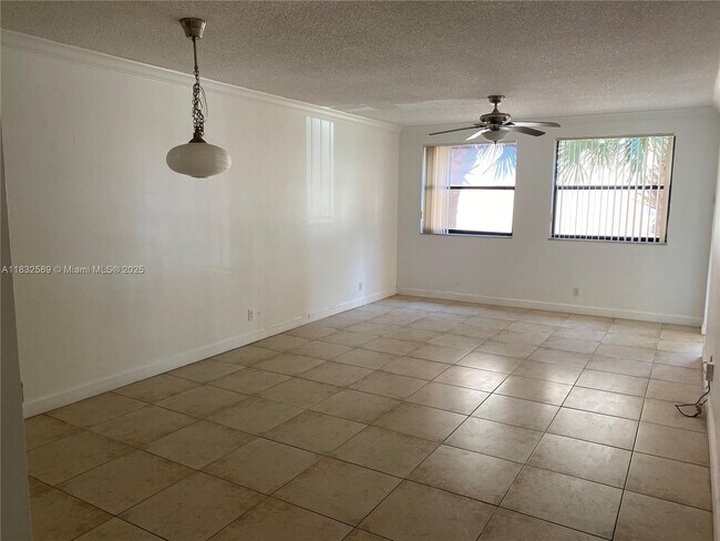 Building Photo - 8100 Geneva Ct