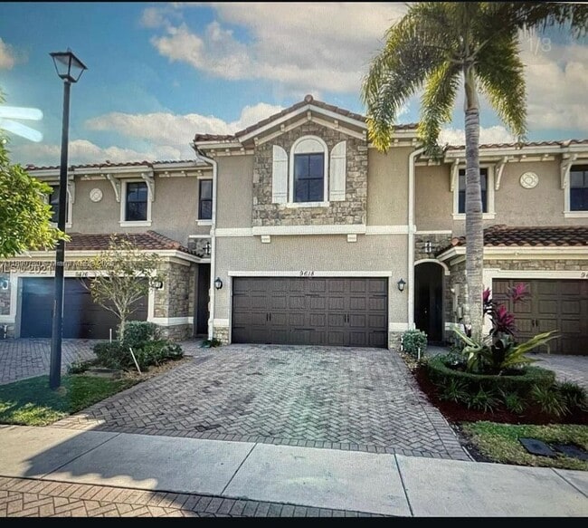Building Photo - 9614 Waterview Way