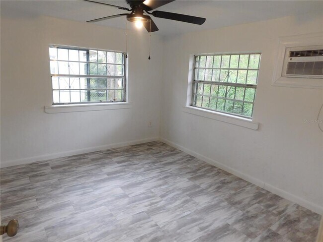 Foto del edificio - 2325 SE 46 Terrace