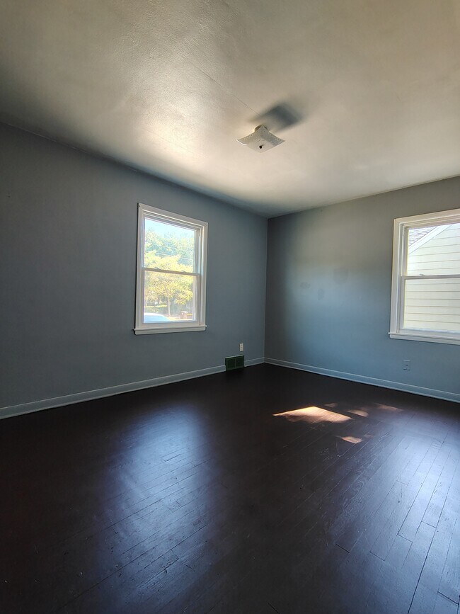 Foto del edificio - 2524 N Rockton Ave