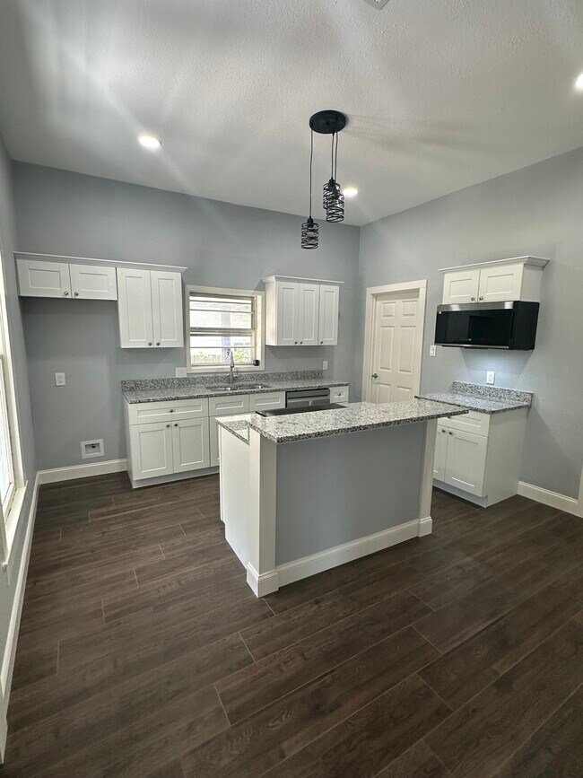 Foto del edificio - 430 E Woodard St