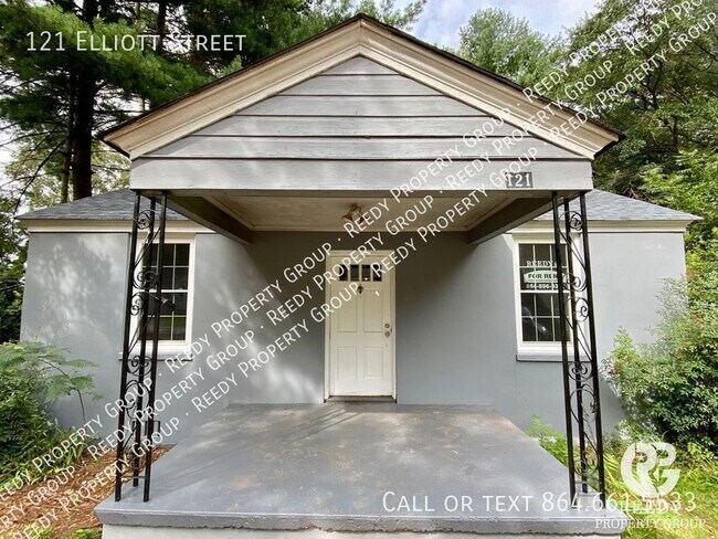 Foto del edificio - Centrally Located 3 bed / 1.5 bath between...