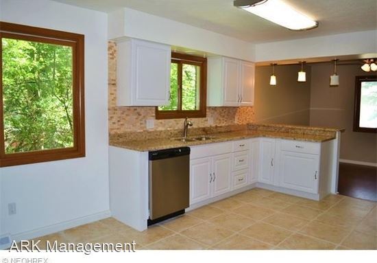 Foto del edificio - 3 br, 2.5 bath House - 2540 Charney Rd