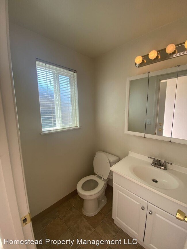 Foto del edificio - 350 Powell St E