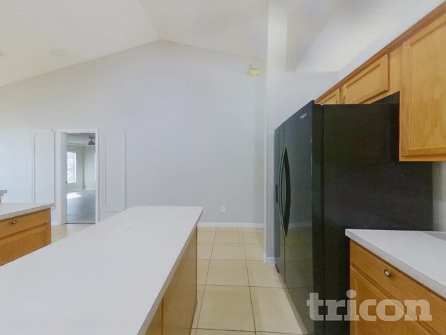 Foto del edificio - 910 Albertville Ct