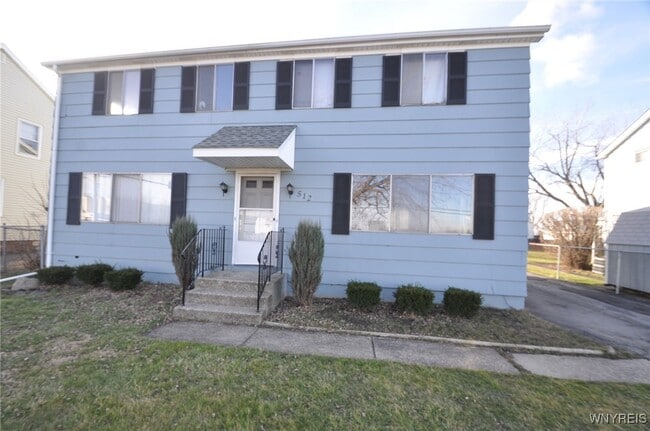 Building Photo - 512 Cayuga Rd