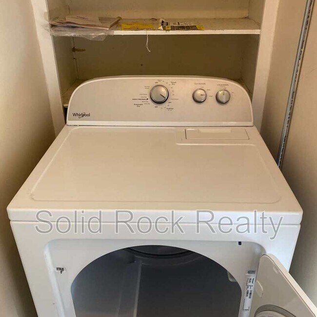 Foto del edificio - 1214 Janes Ln