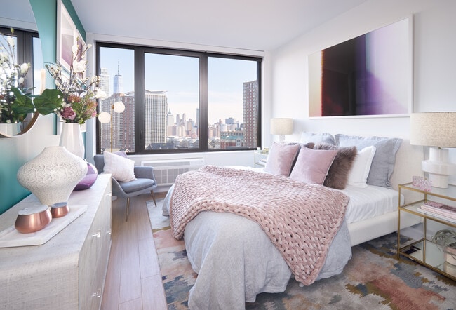 Building Photo - VYV