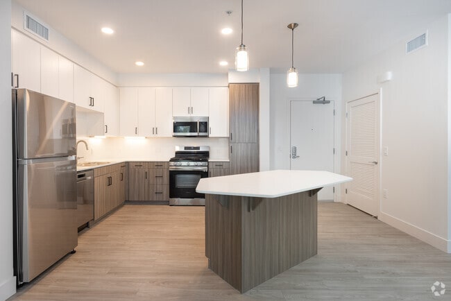 Enzo - Enzo Apartments