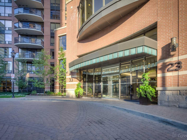 Building Photo - 33 Sheppard Av E