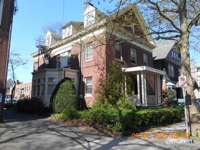 Building Photo - 262 Bradley St