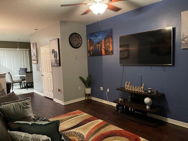 Foto del edificio - 12718 Country Brook Ln