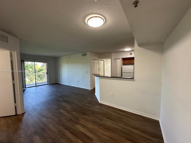 Foto del edificio - 17602 NW 25th Ave