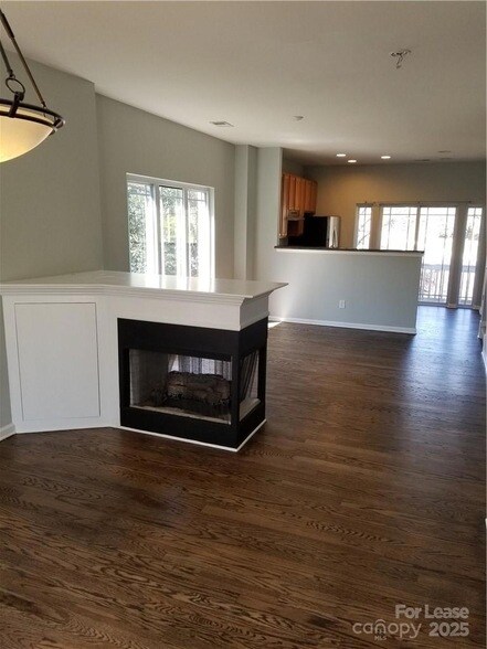 Foto del edificio - 1105 Kurt Ct