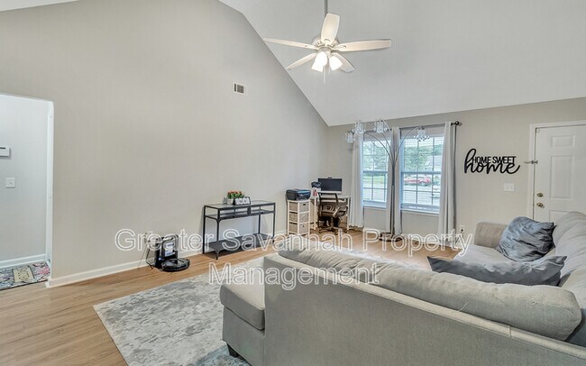 Foto del edificio - 118 Blaine Ct