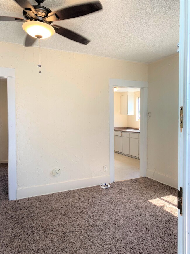 Building Photo - 1224 S Mesa St