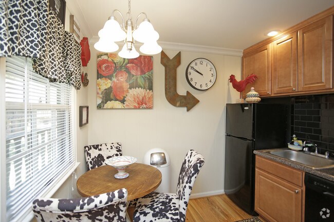 2HAB, 1BA - 775 ft² - Somerset Apartments