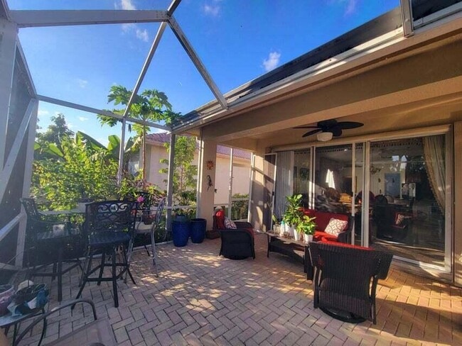 Building Photo - 9624 Sandpiper Shores Way