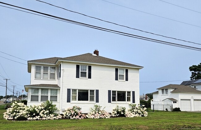 Building Photo - 422 Maple Ave