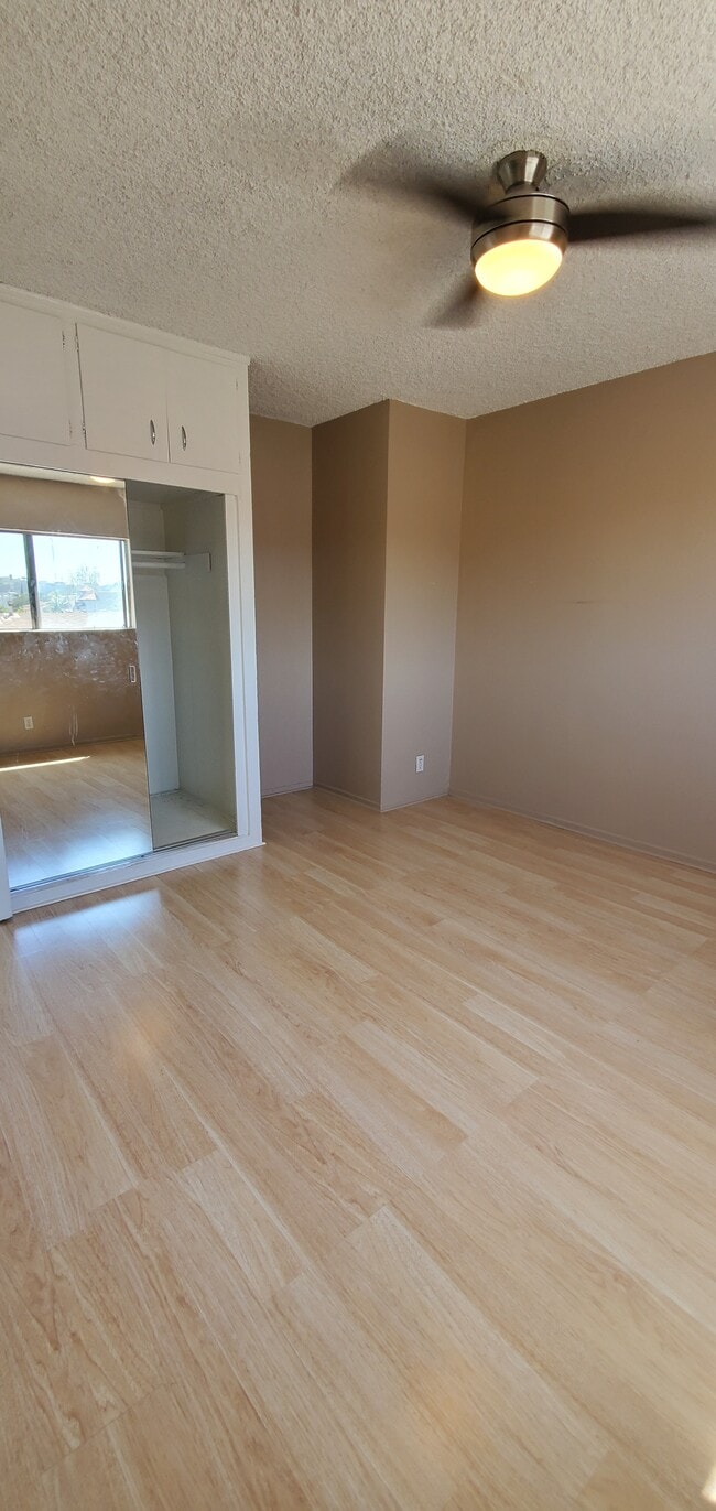 Bedroom 1 - 2711 S Redondo Blvd
