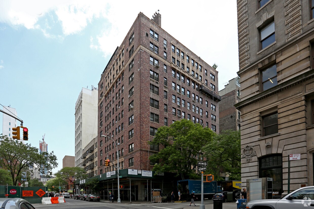 Primary Photo - 101-103 University Pl