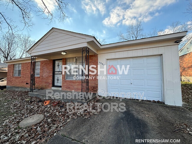 Building Photo - 3351 Ladue St