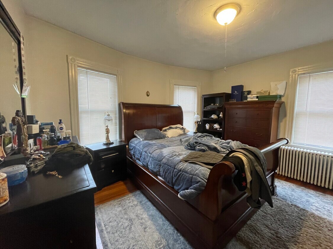 159 Myrtle St Unit 159, Waltham, MA 02453 Apartments in Waltham, MA