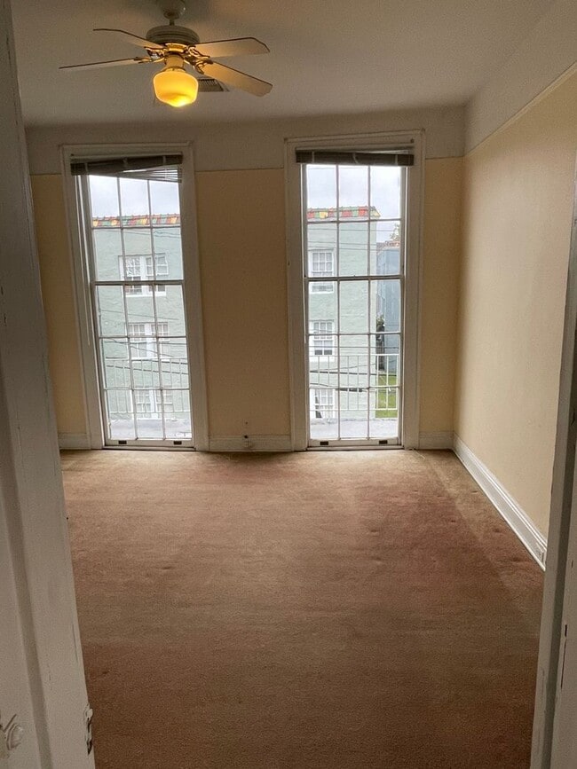 Photo - Spacious 2BD/1BA Uptown Apartment